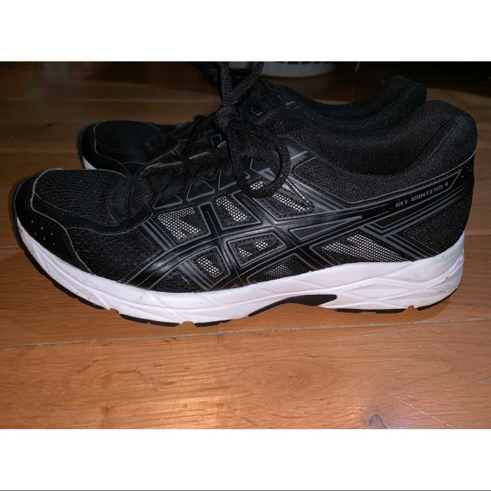 Asics tennis shoes
